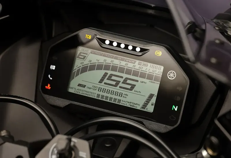 Yamaha YZF-R15M 4