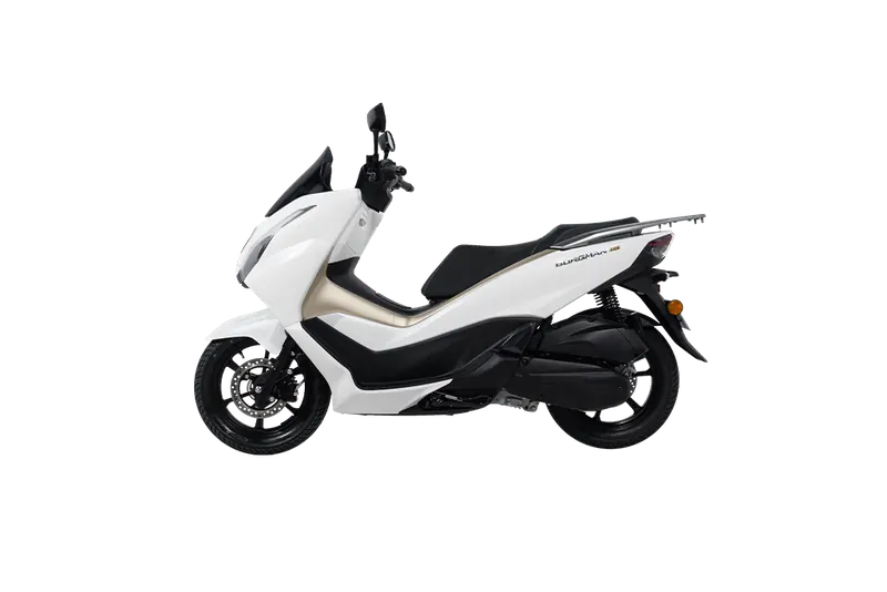 Suzuki Burgman 15 4
